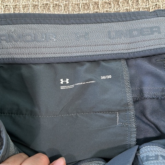 Under Armour Gray Chinos Comfortable Khakis - Picture 4 of 7